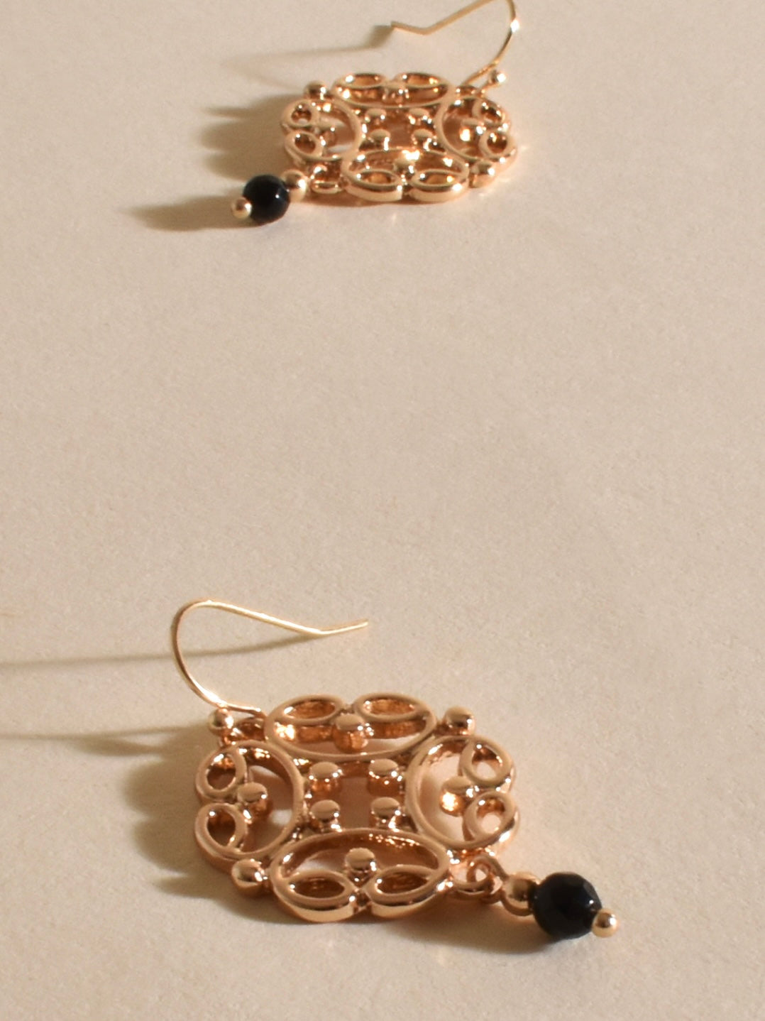 Statement Earrings : Rose