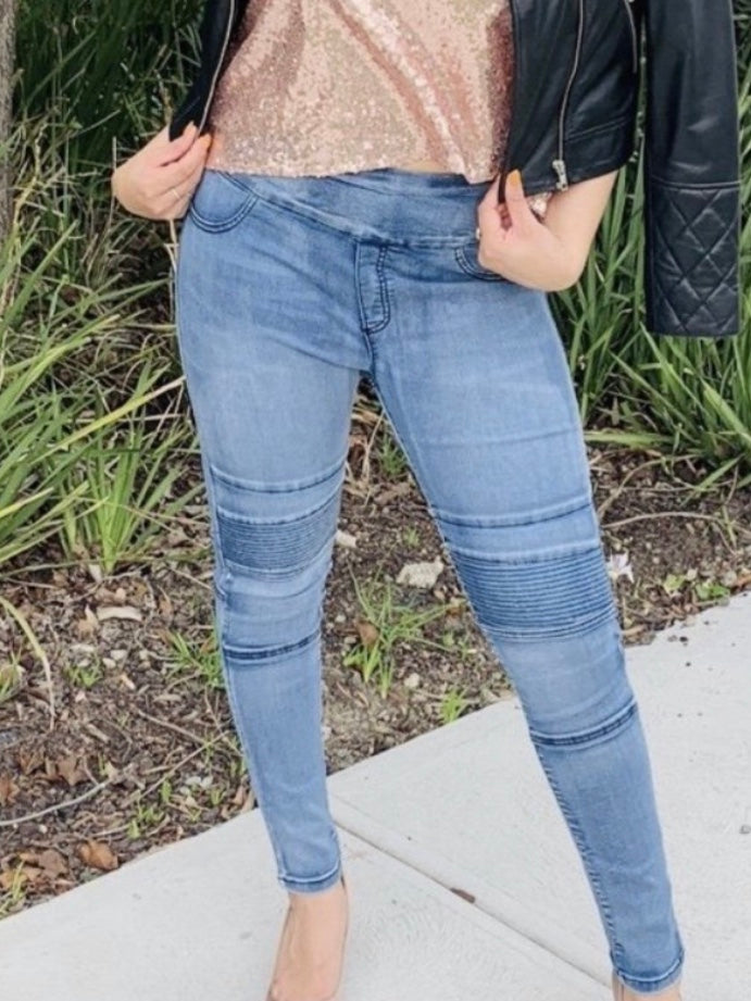 Wakee Denim : Dakota Denim Moto Jeans : Light Blue Vintage Wash