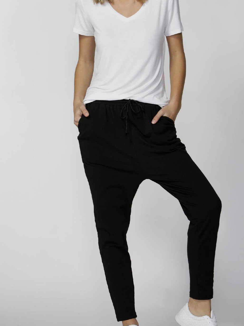 Betty Basics : Jade Relaxed Fit Pant : Black