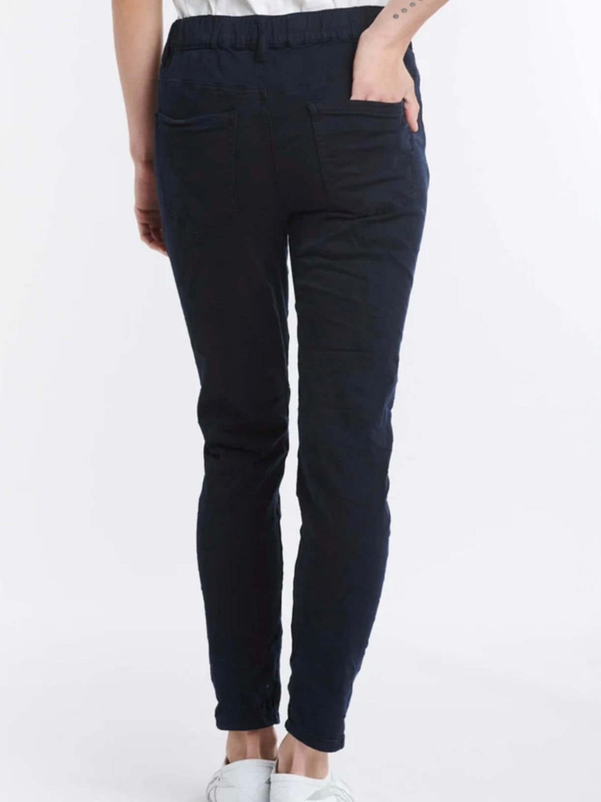 Italian Star Emma Stretch Jean: Navy ( mid to high rise )