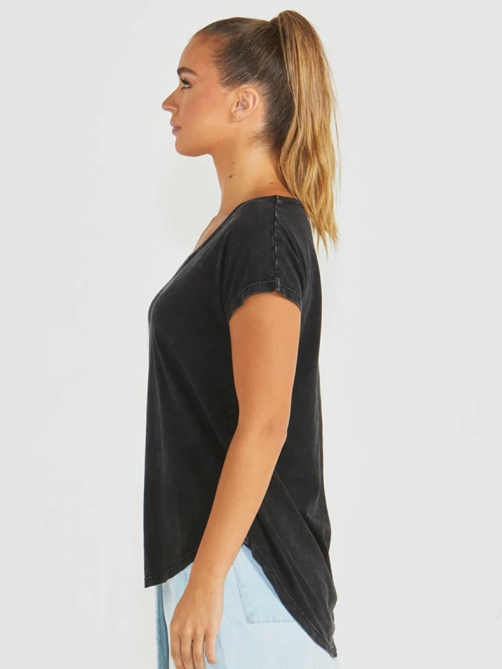 Yuki Tee : Washed Black